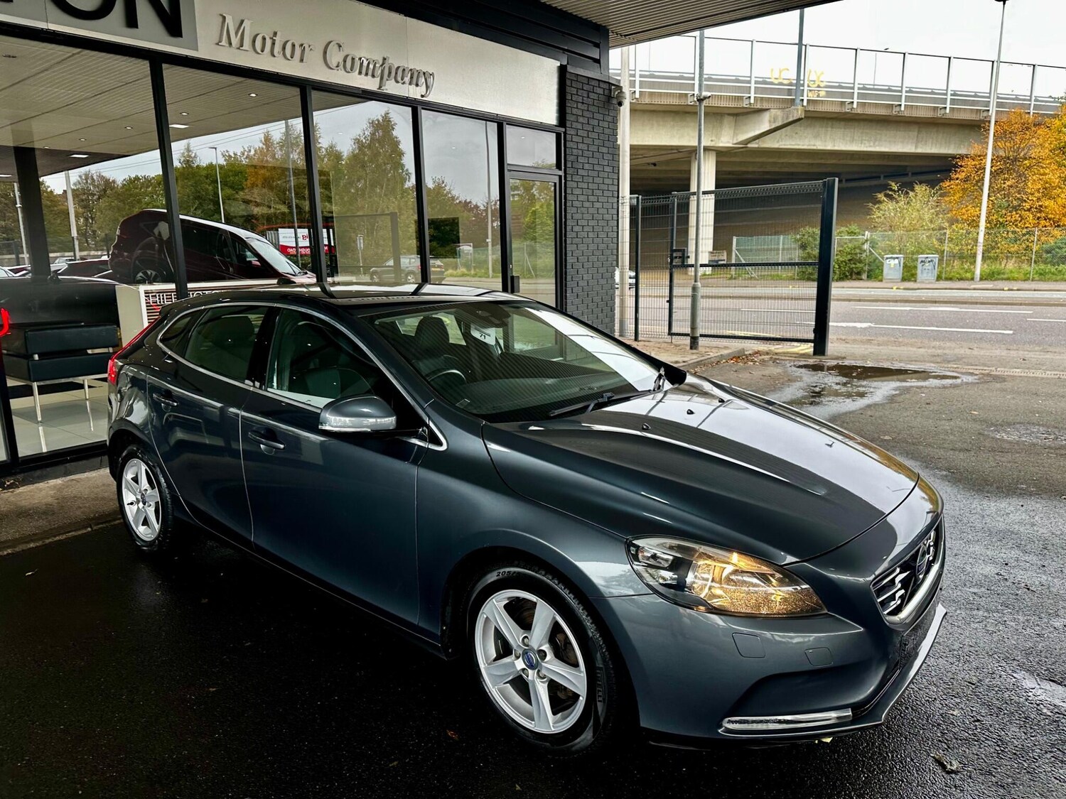Used Volvo V40 2014 for sale - 76158830: Photo 10