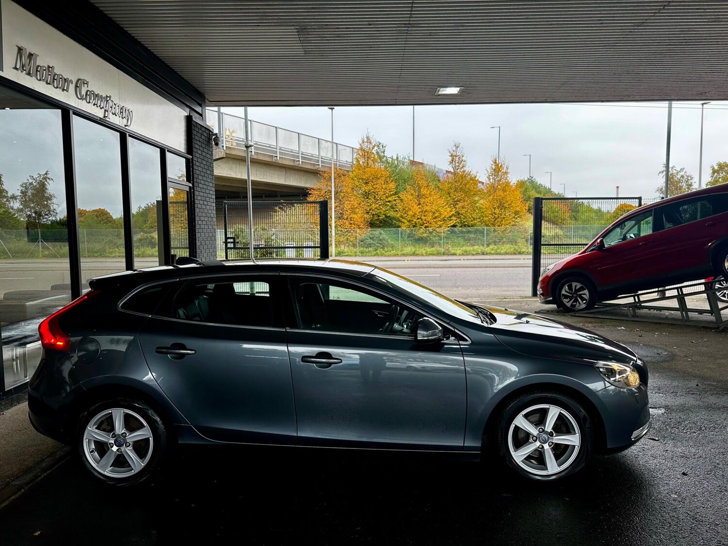 Used Volvo V40 2014 for sale - 76158830: Photo 11