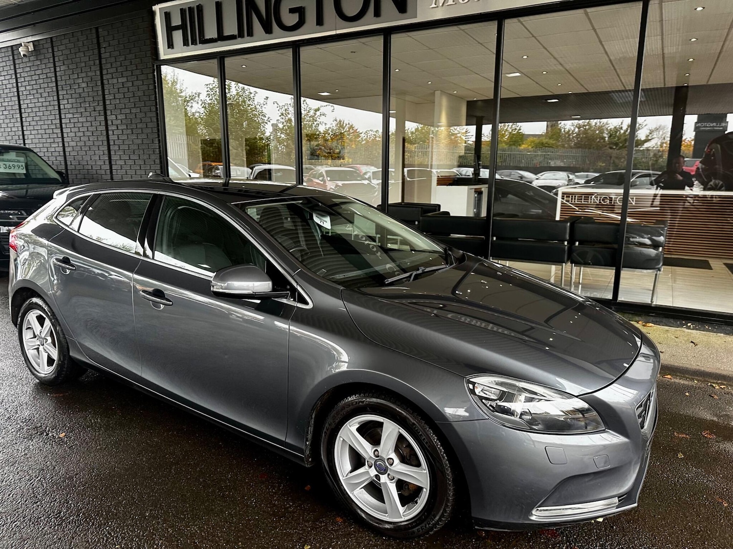 Used Volvo V40 2014 for sale - 76158830: Photo 21