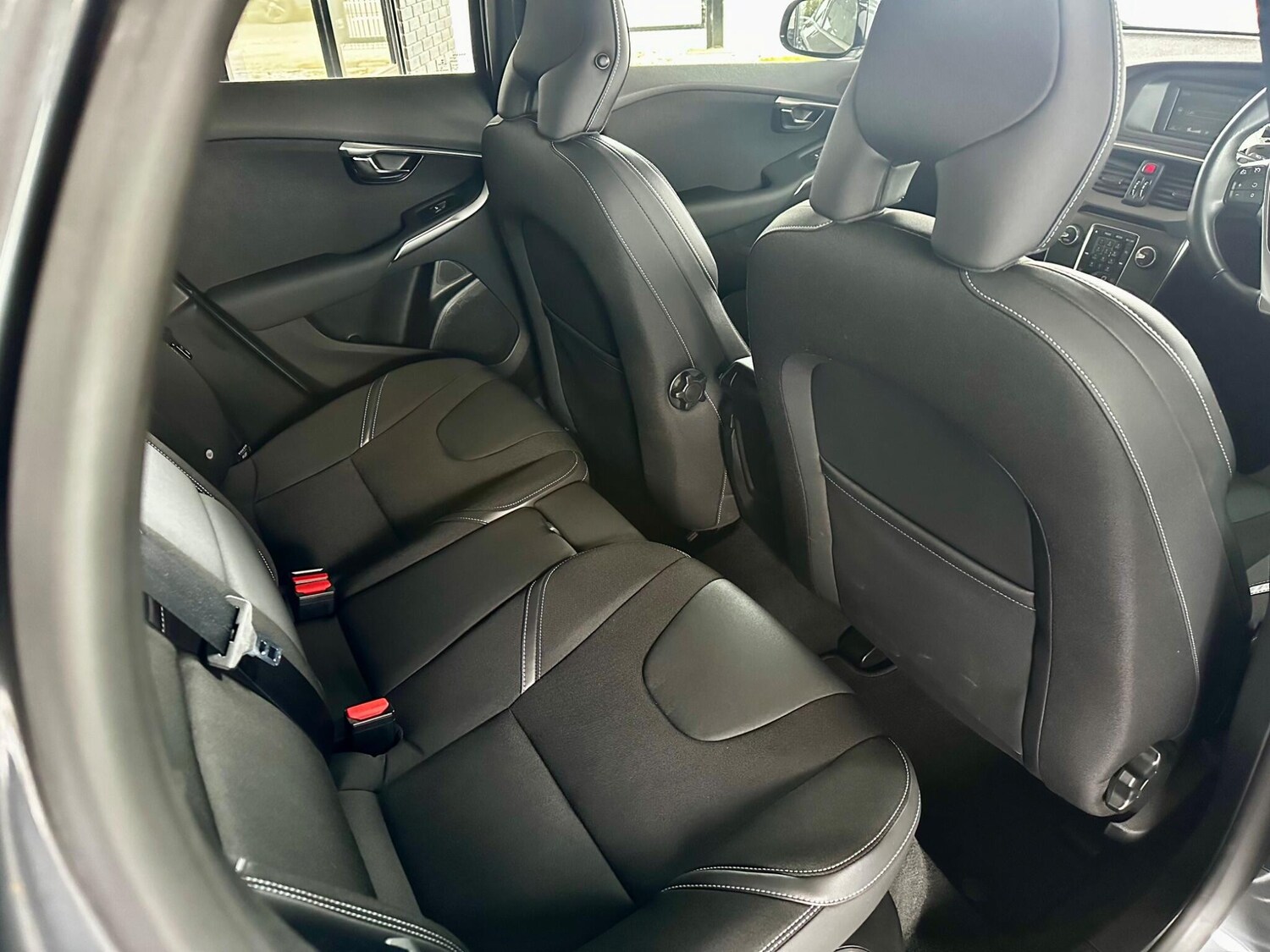 Used Volvo V40 2014 for sale - 76158830: Photo 28