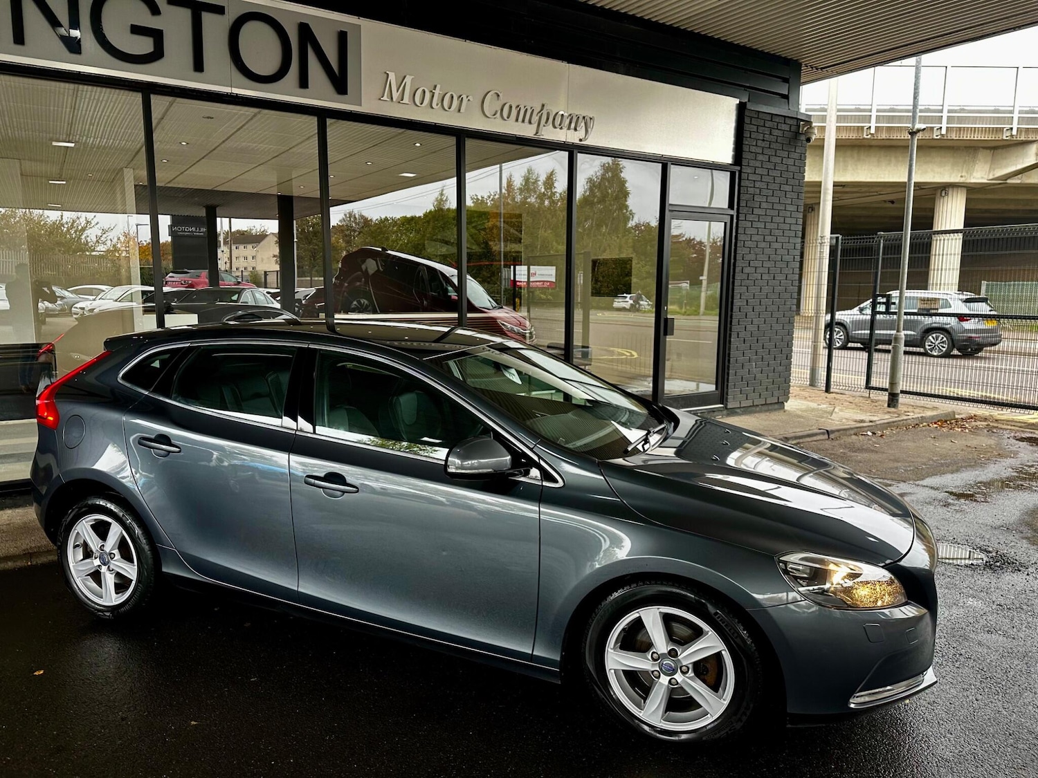 Used Volvo V40 2014 for sale - 76158830: Photo 3