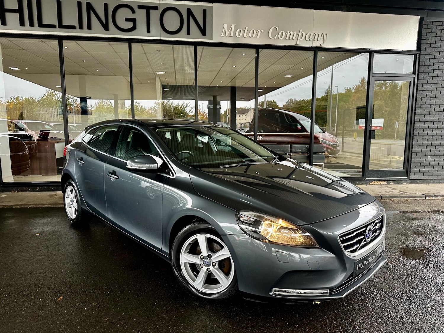 Used Volvo V40 2014 for sale - 76158830: Photo 4