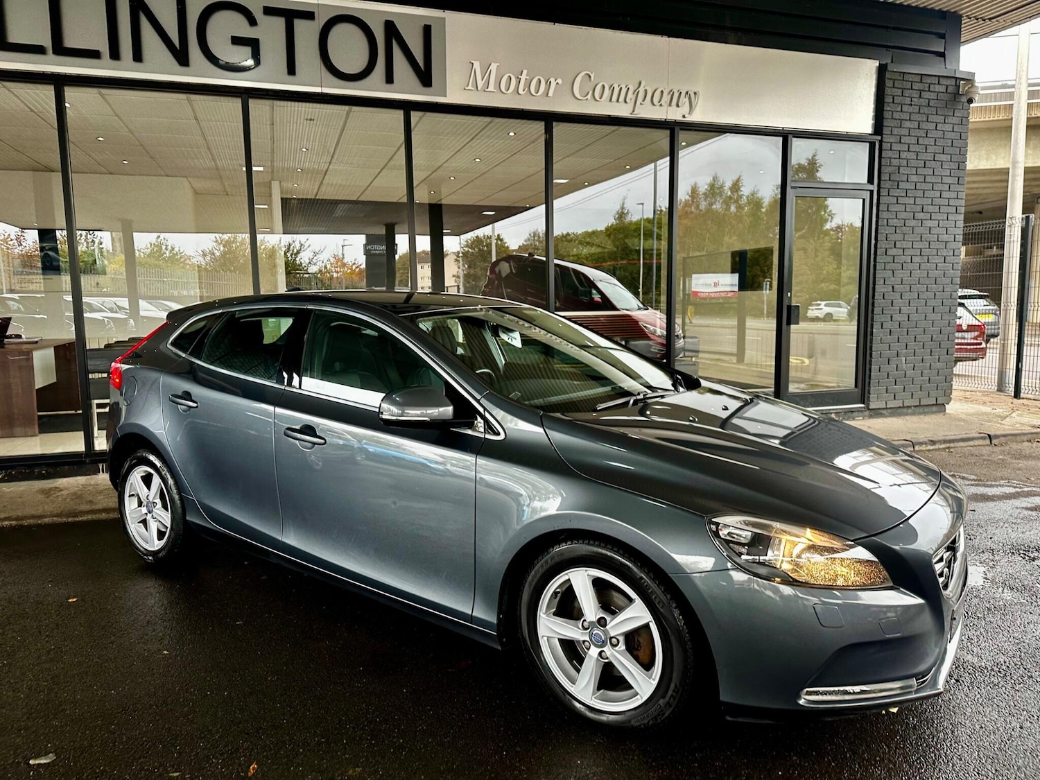 Used Volvo V40 2014 for sale - 76158830: Photo 8