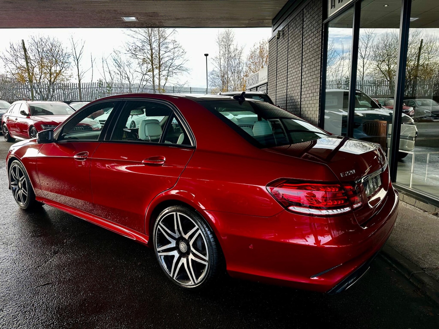 Used Mercedes-Benz E Class 2015 for sale - 76742628: Photo 12