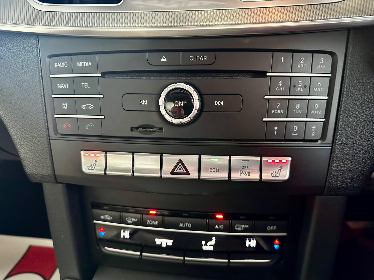 Used Mercedes-Benz E Class 2015 for sale - 76742628: Photo 28