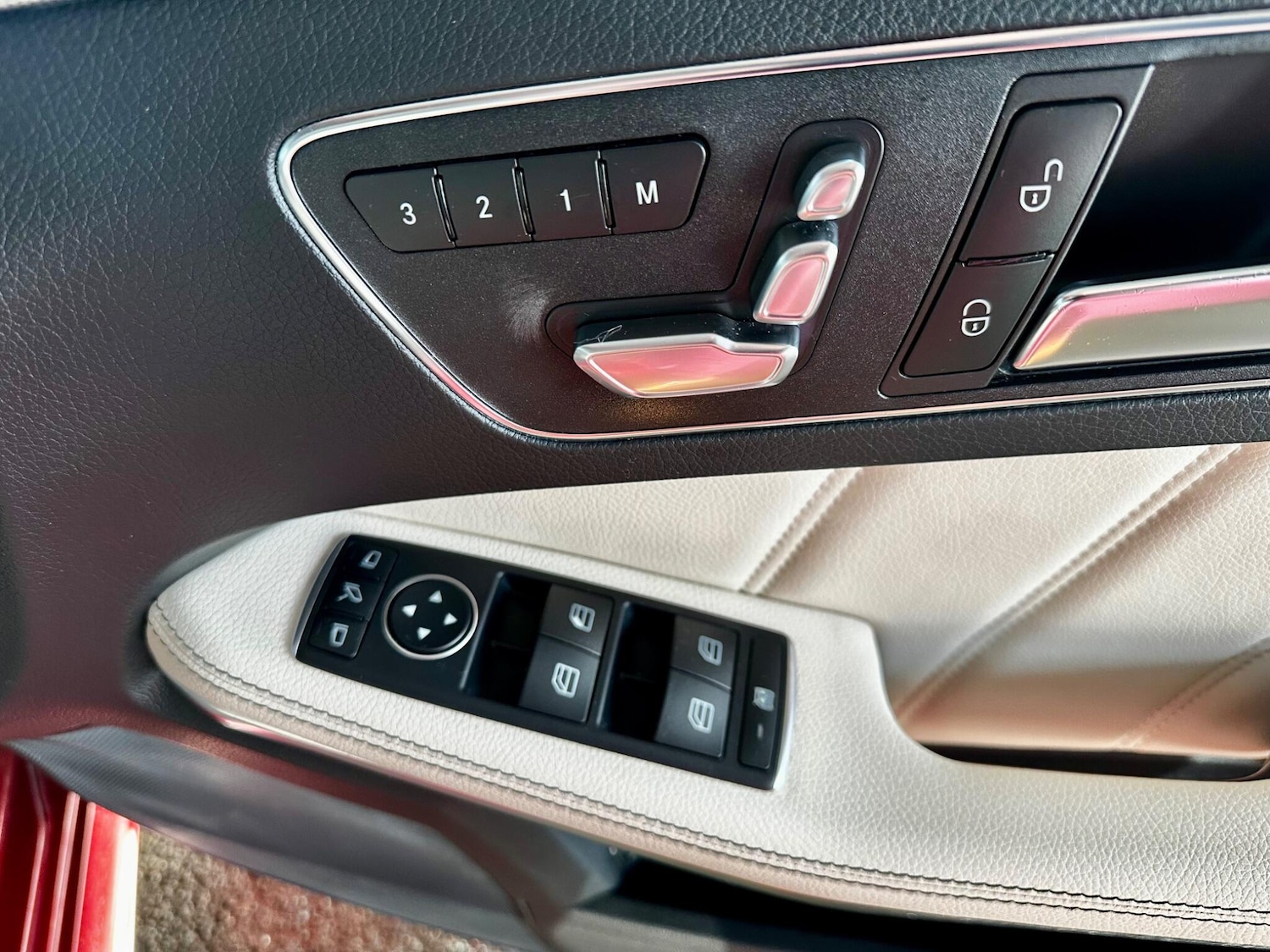 Used Mercedes-Benz E Class 2015 for sale - 76742628: Photo 32