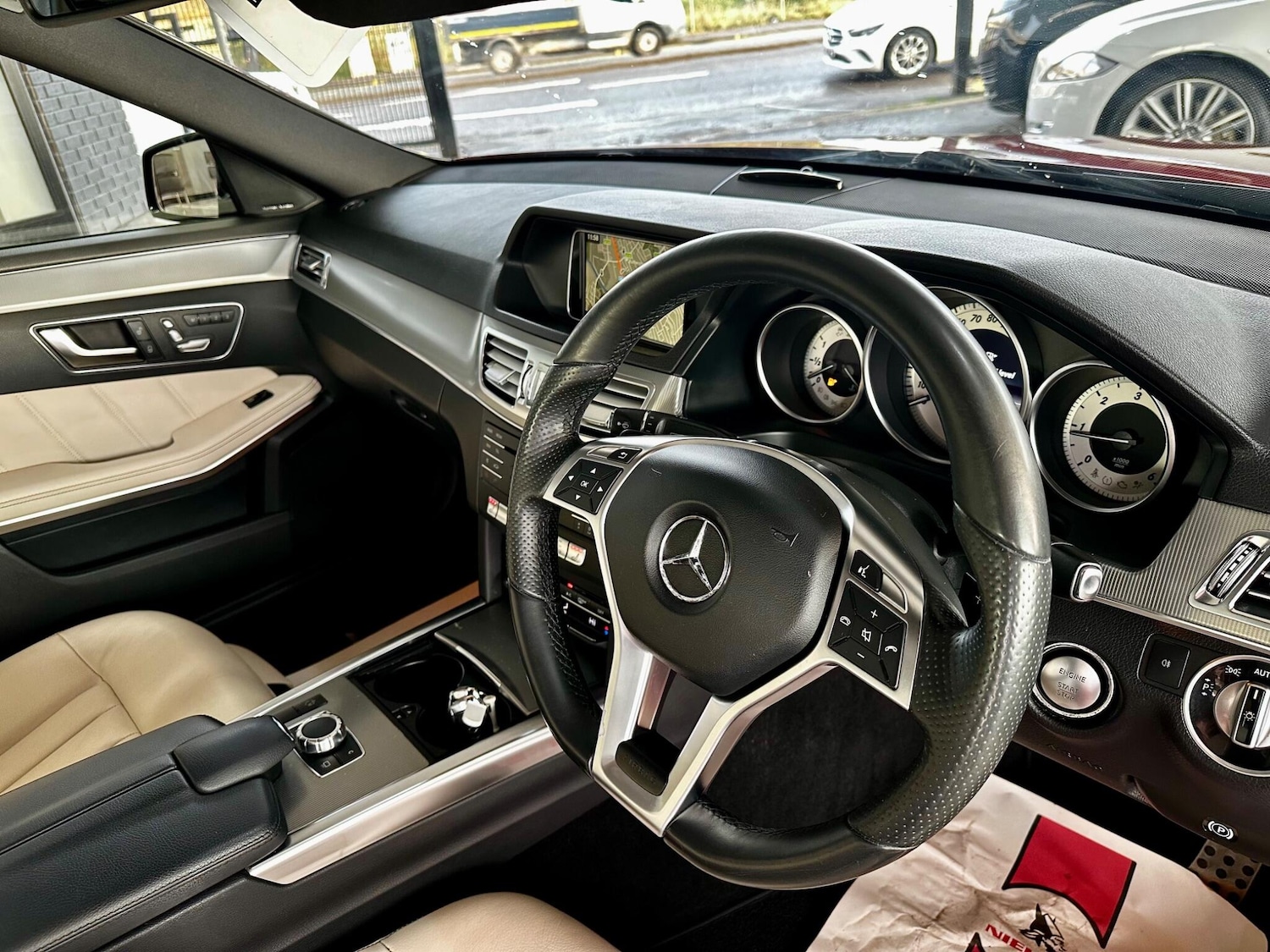 Used Mercedes-Benz E Class 2015 for sale - 76742628: Photo 33