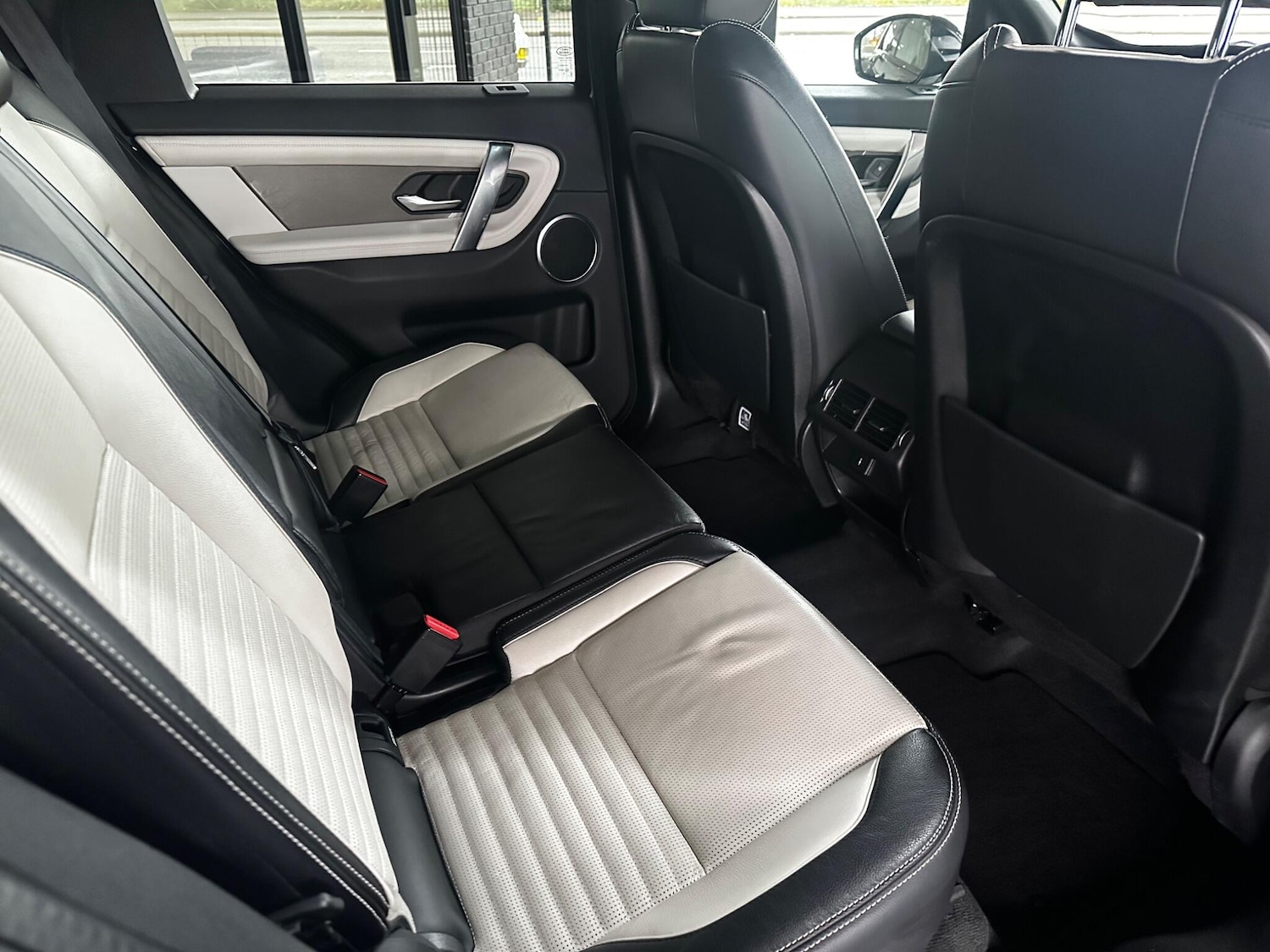 Used Land Rover Discovery Sport 2019 for sale - 76995270: Photo 20