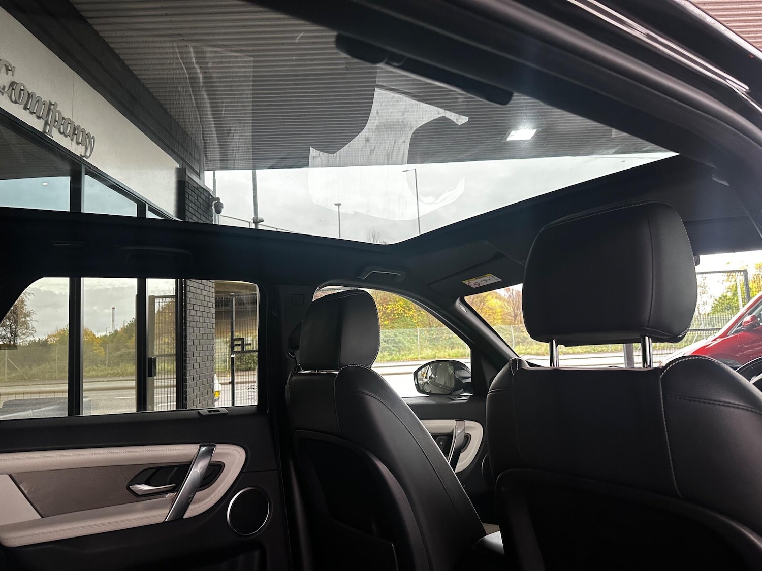 Used Land Rover Discovery Sport 2019 for sale - 76995270: Photo 46