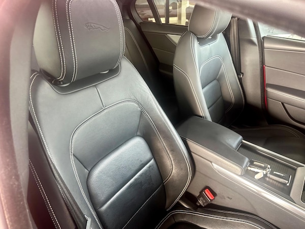 Used Jaguar XE 2020 for sale - 74294453: Photo 35