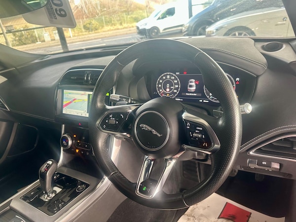 Used Jaguar XE 2020 for sale - 74294453: Photo 43