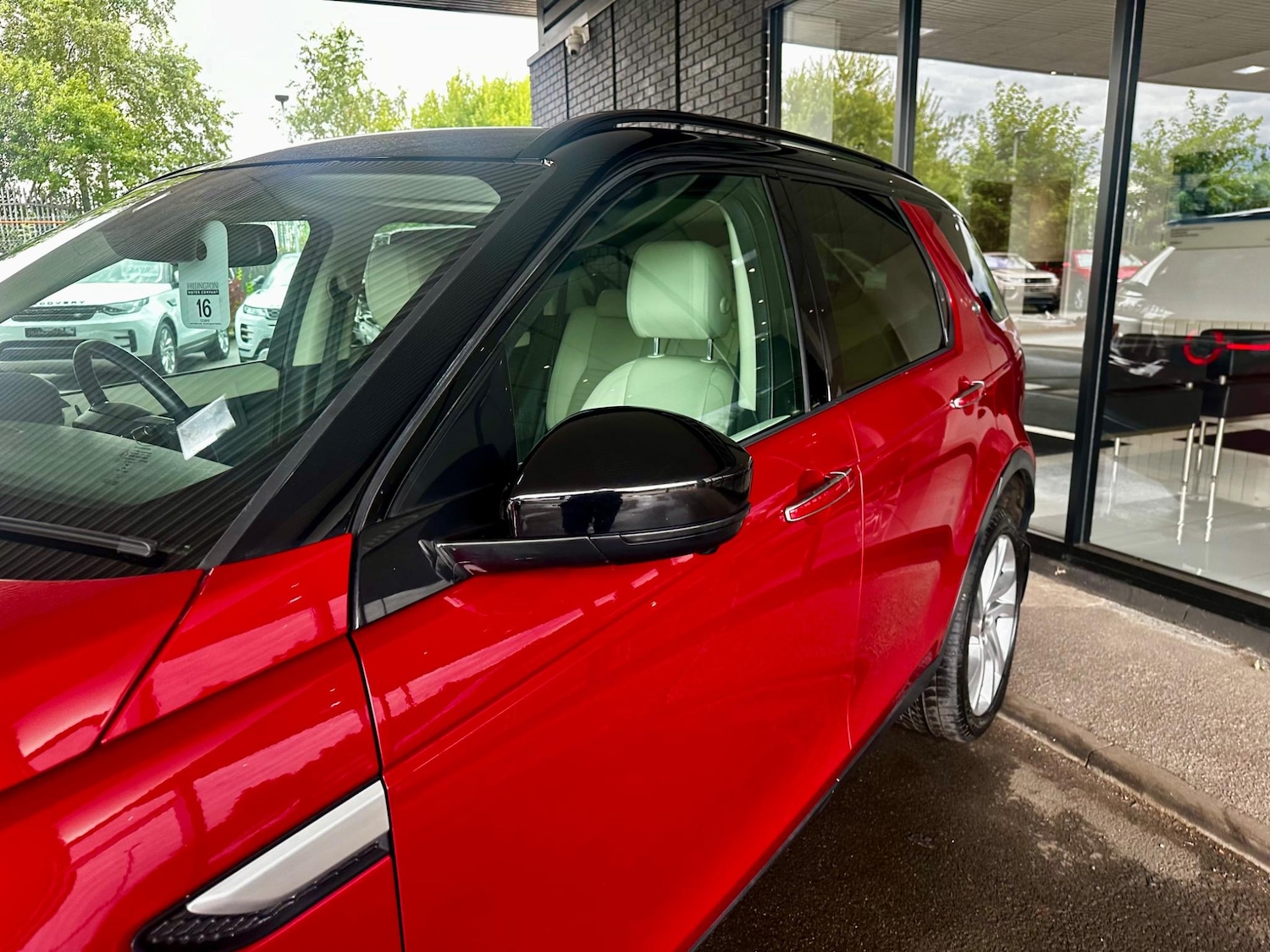 Used Land Rover Discovery Sport for sale - 76994983: Photo 26