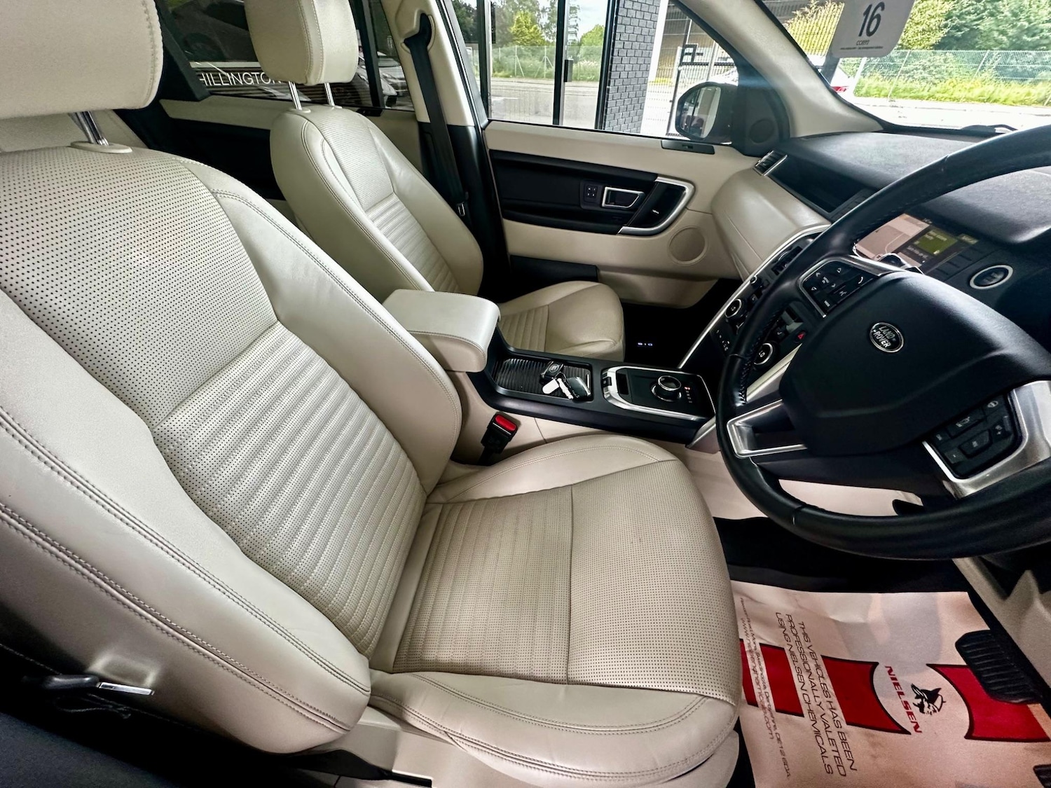 Used Land Rover Discovery Sport for sale - 76994983: Photo 29