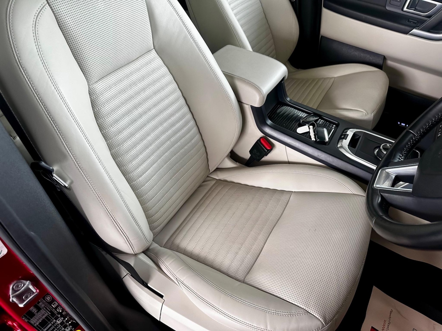 Used Land Rover Discovery Sport for sale - 76994983: Photo 30