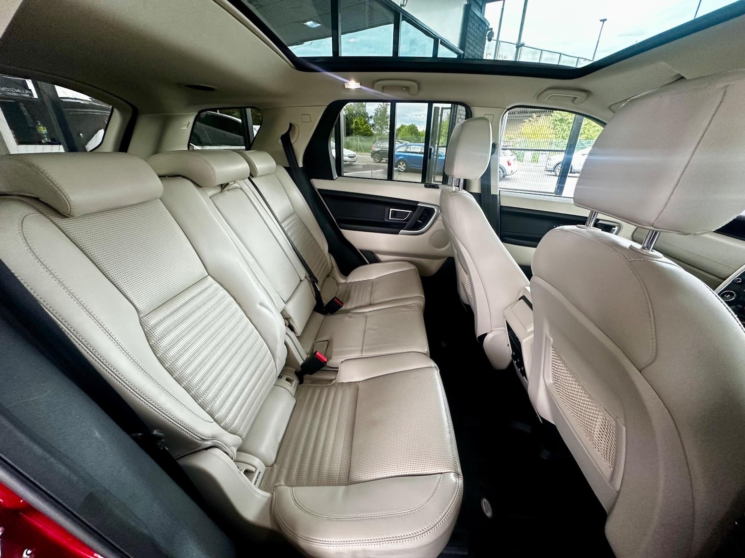 Used Land Rover Discovery Sport for sale - 76994983: Photo 31