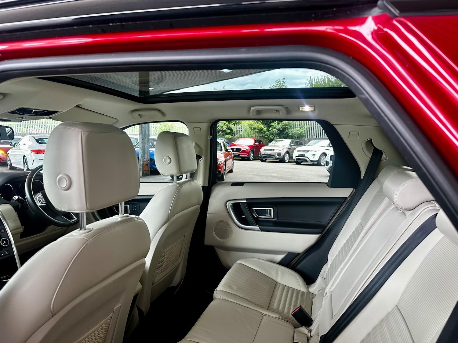 Used Land Rover Discovery Sport for sale - 76994983: Photo 33