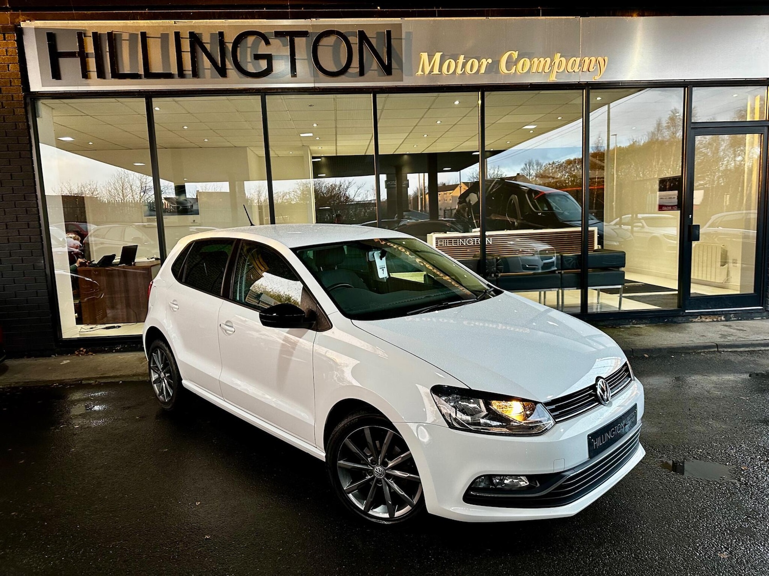 Used Volkswagen Polo 2015 for sale - 76562130: Photo 2