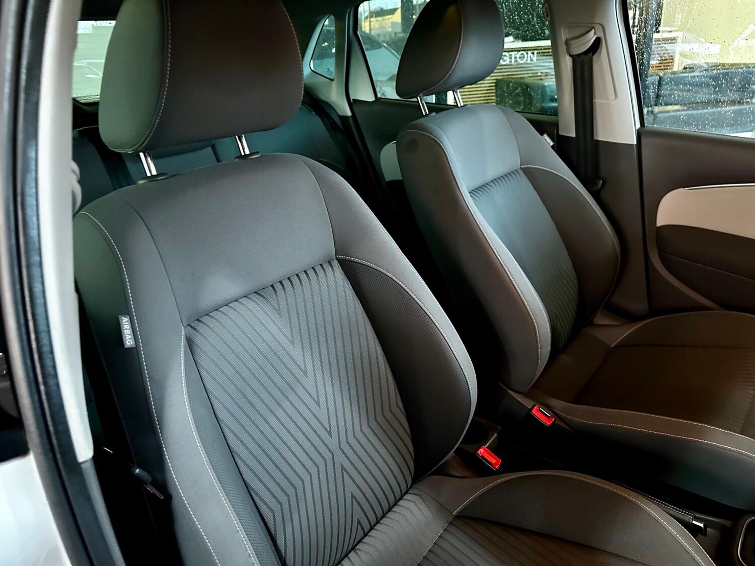 Used Volkswagen Polo 2015 for sale - 76562130: Photo 29