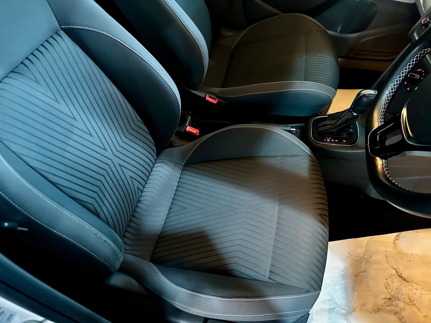 Used Volkswagen Polo 2015 for sale - 76562130: Photo 33