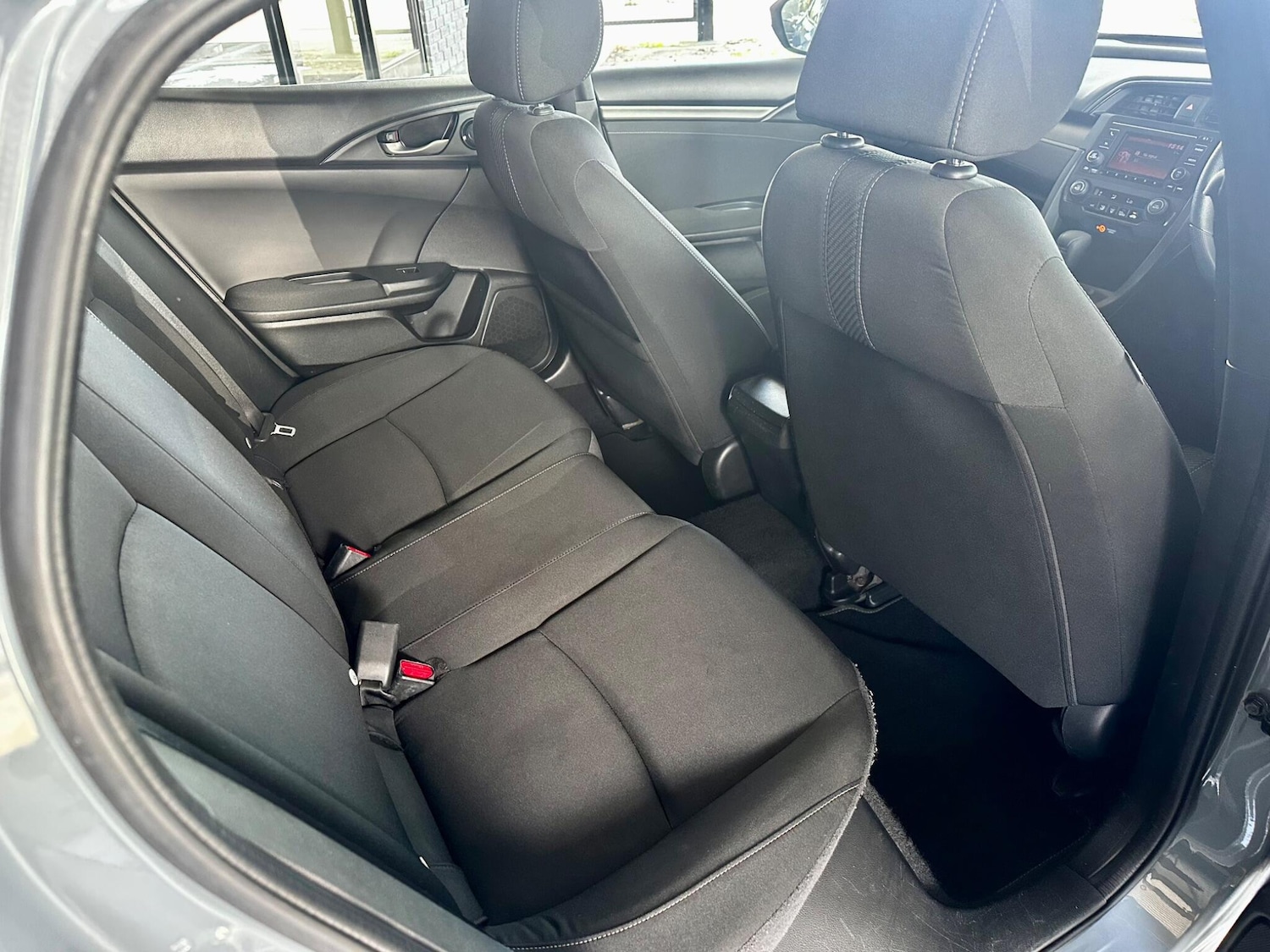 Used Honda Civic 2017 for sale - 76012713: Photo 28