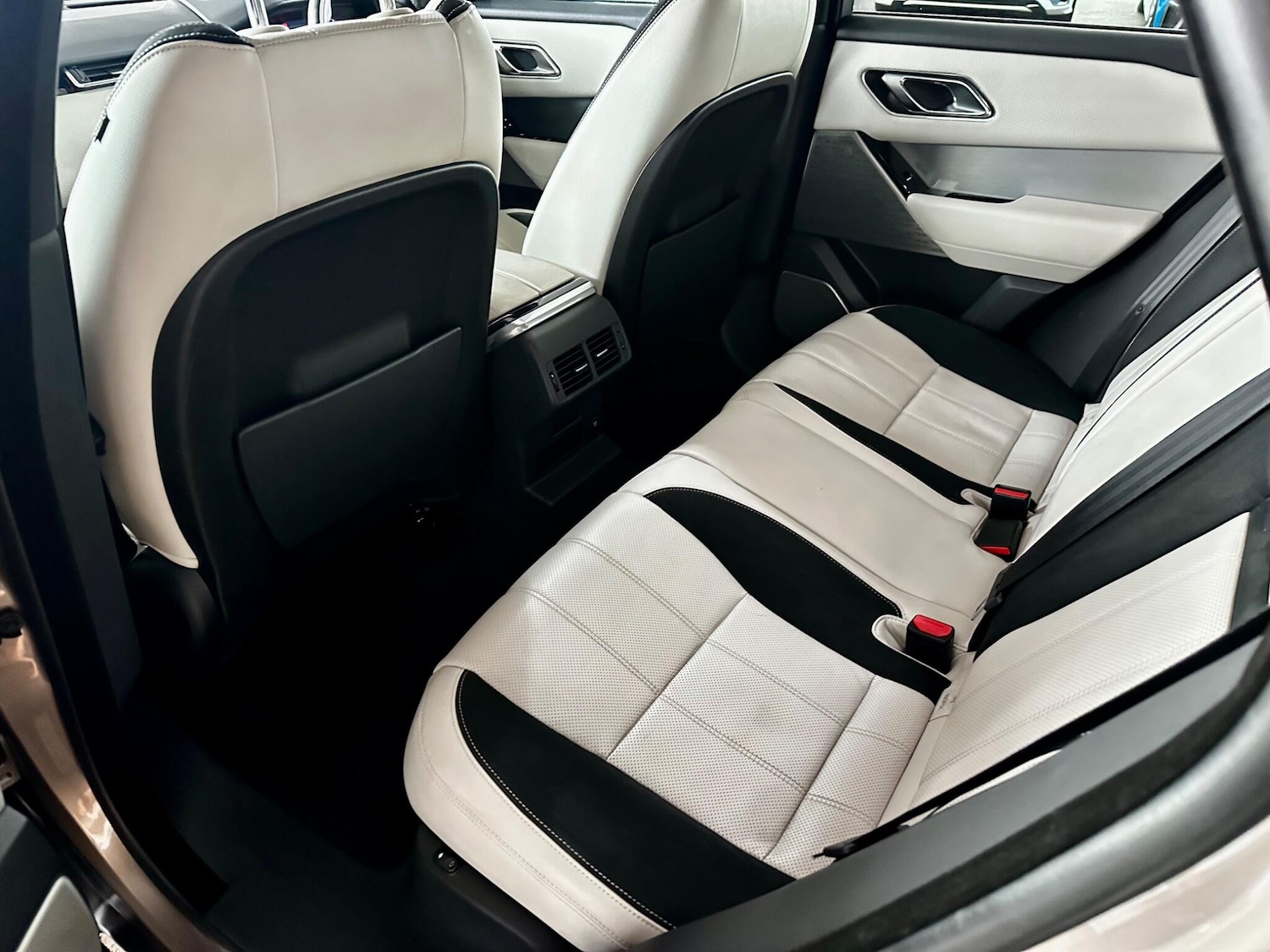 Used Land Rover Range Rover Velar 2018 for sale - 77411284: Photo 42