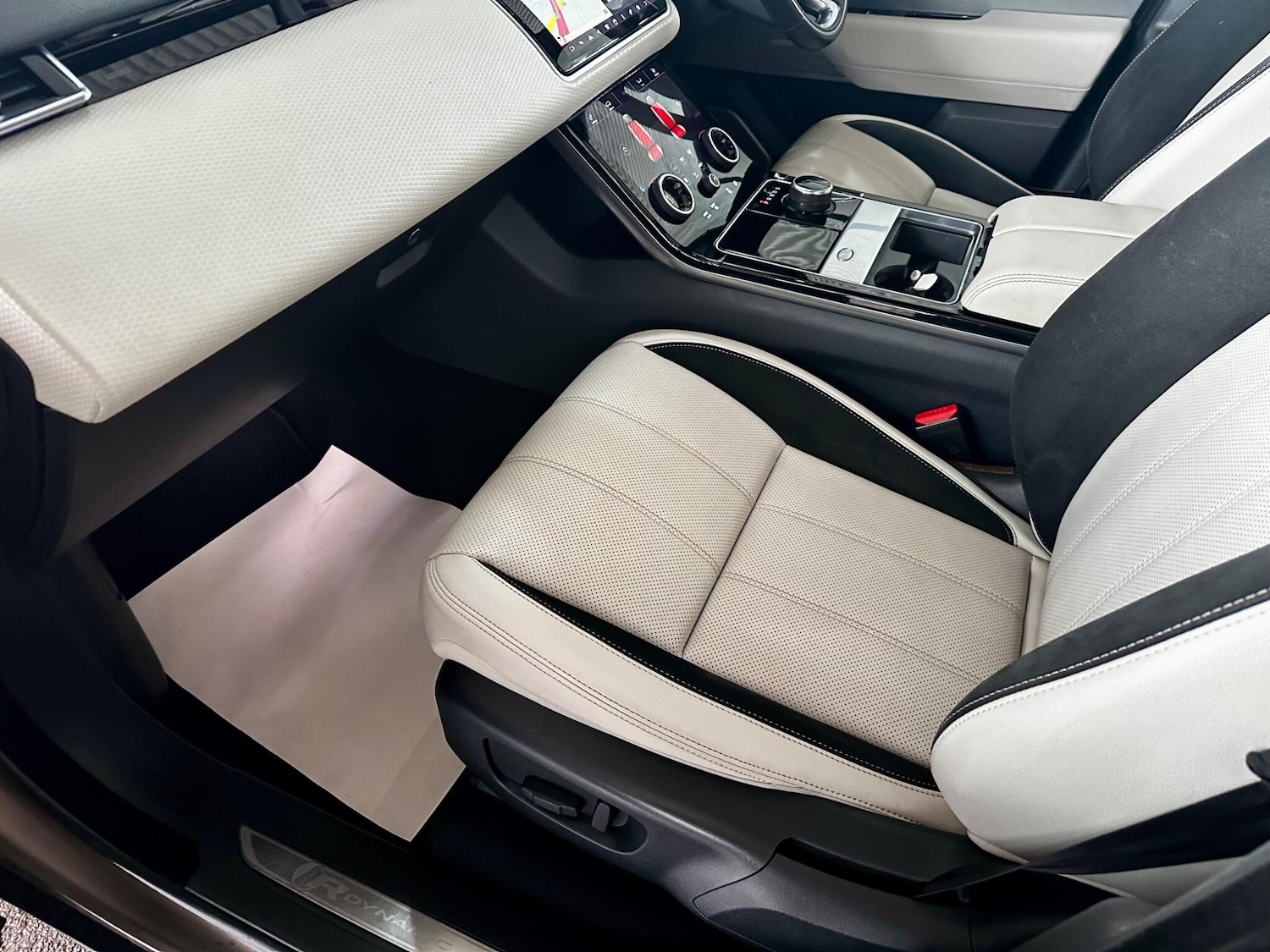 Used Land Rover Range Rover Velar 2018 for sale - 77411284: Photo 44