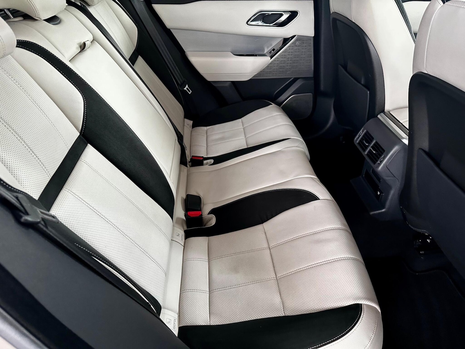 Used Land Rover Range Rover Velar 2018 for sale - 77411284: Photo 45