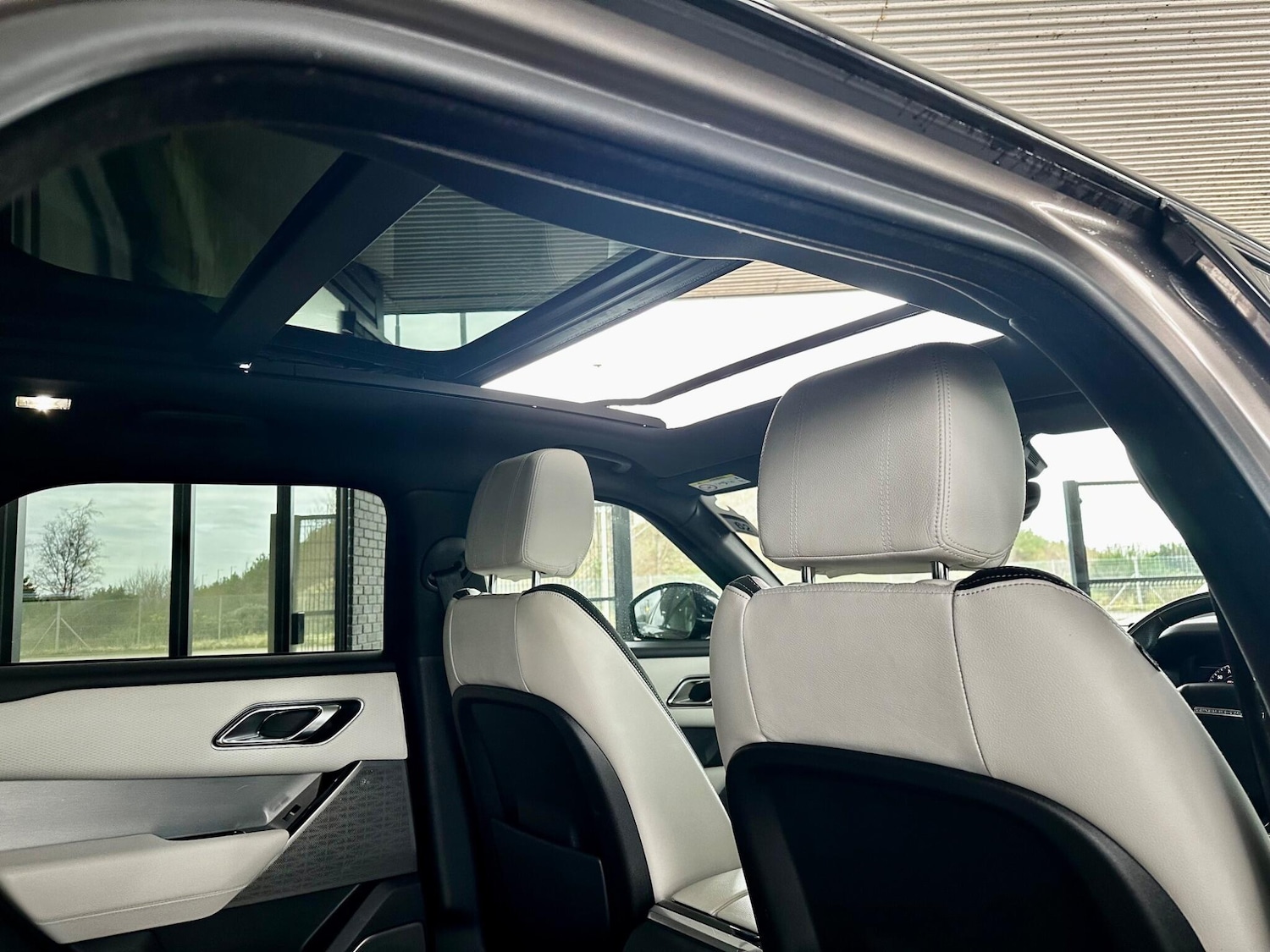 Used Land Rover Range Rover Velar 2018 for sale - 77411284: Photo 53