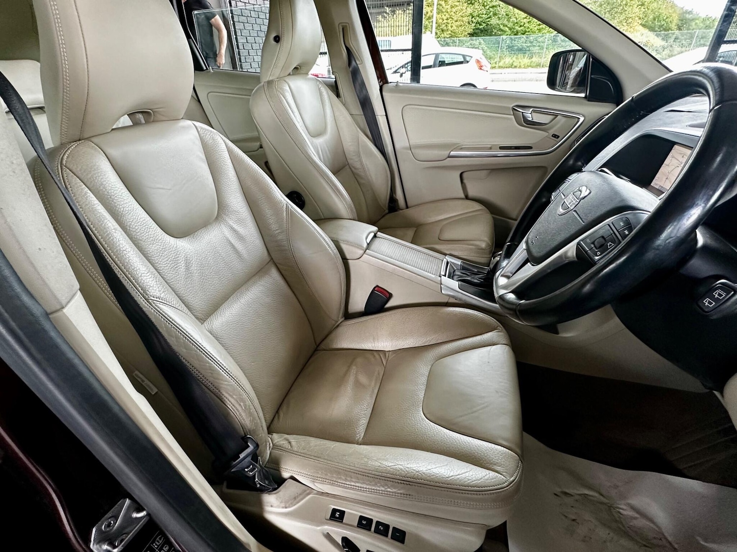 Used Volvo XC60 2013 for sale - 76071930: Photo 11