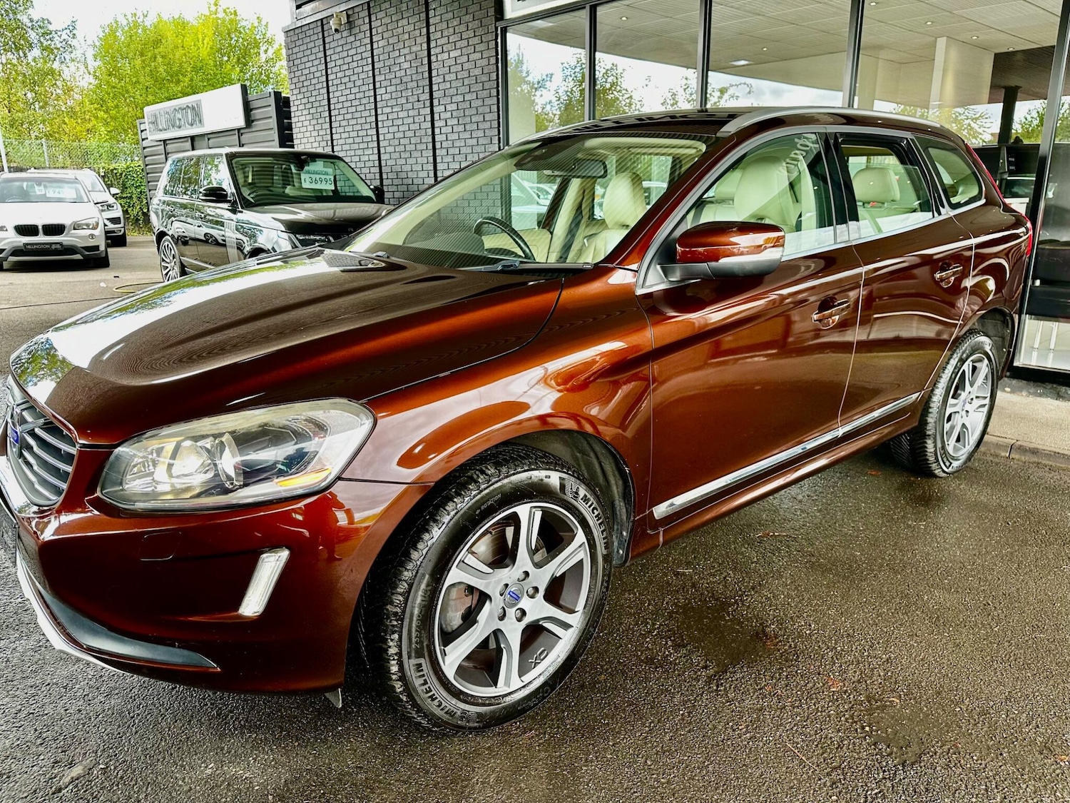 Used Volvo XC60 2013 for sale - 76071930: Photo 2