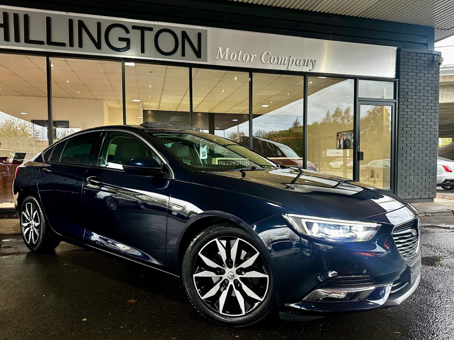 Used Vauxhall Insignia 2017 for sale - 76989589: Photo 3