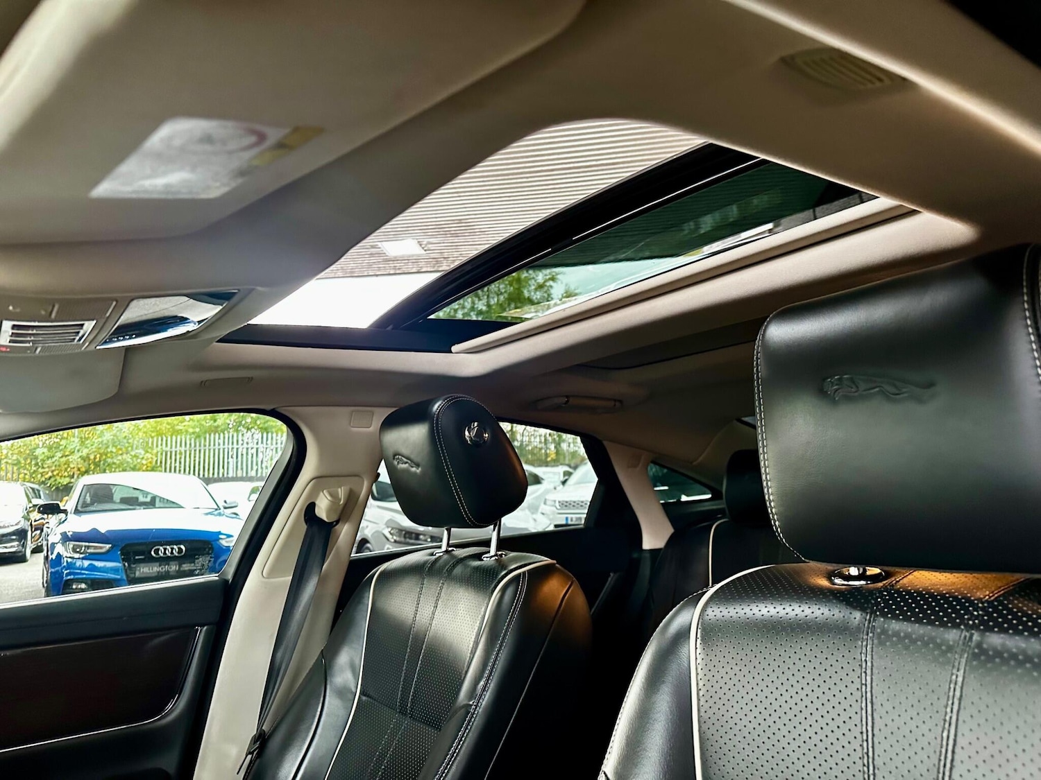Used Jaguar XJ 2016 for sale - 76314672: Photo 36