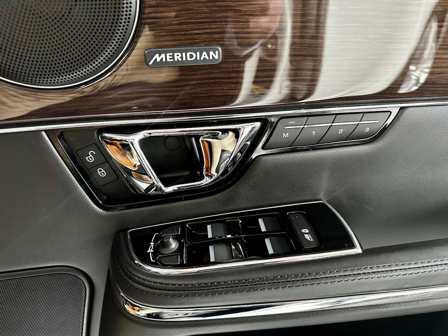 Used Jaguar XJ 2016 for sale - 76314672: Photo 38