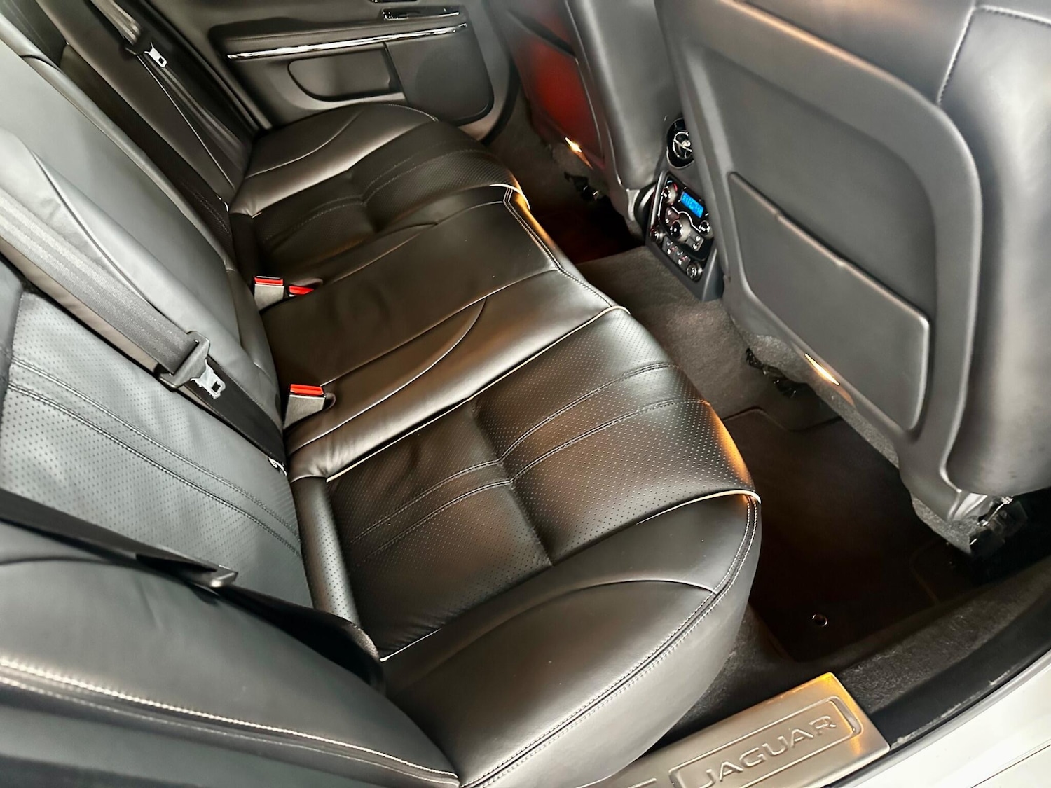 Used Jaguar XJ 2016 for sale - 76314672: Photo 48