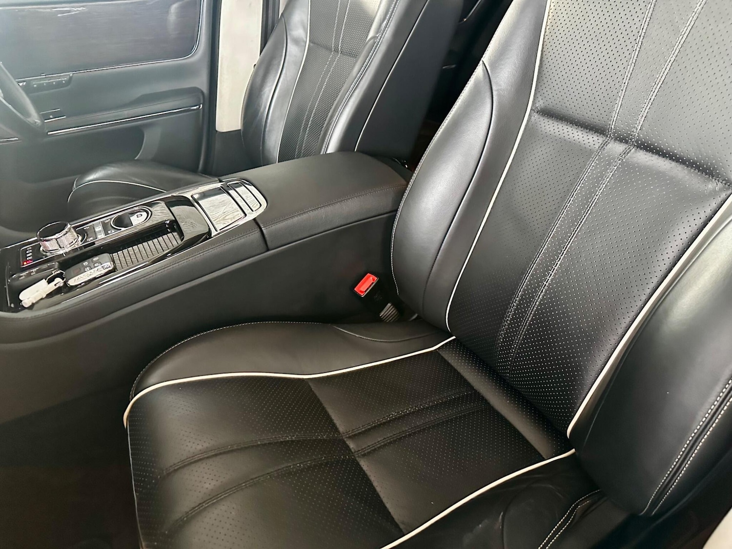 Used Jaguar XJ 2016 for sale - 76314672: Photo 56