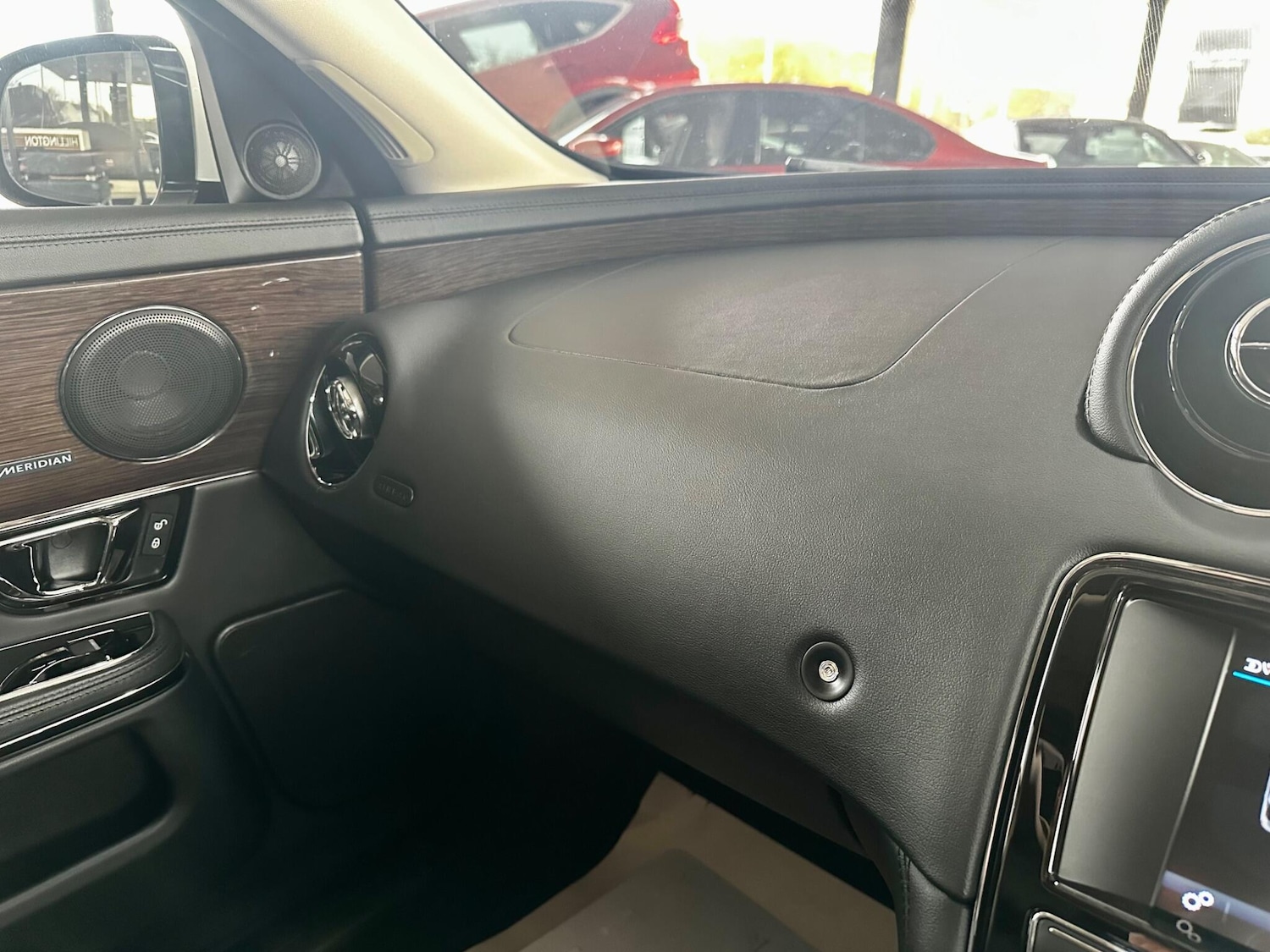 Used Jaguar XJ 2016 for sale - 76314672: Photo 61