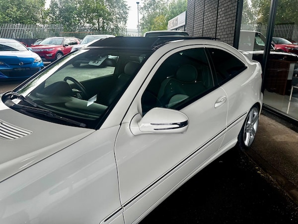 Used Mercedes-Benz CLC Class 2009 for sale - 75350688: Photo 8