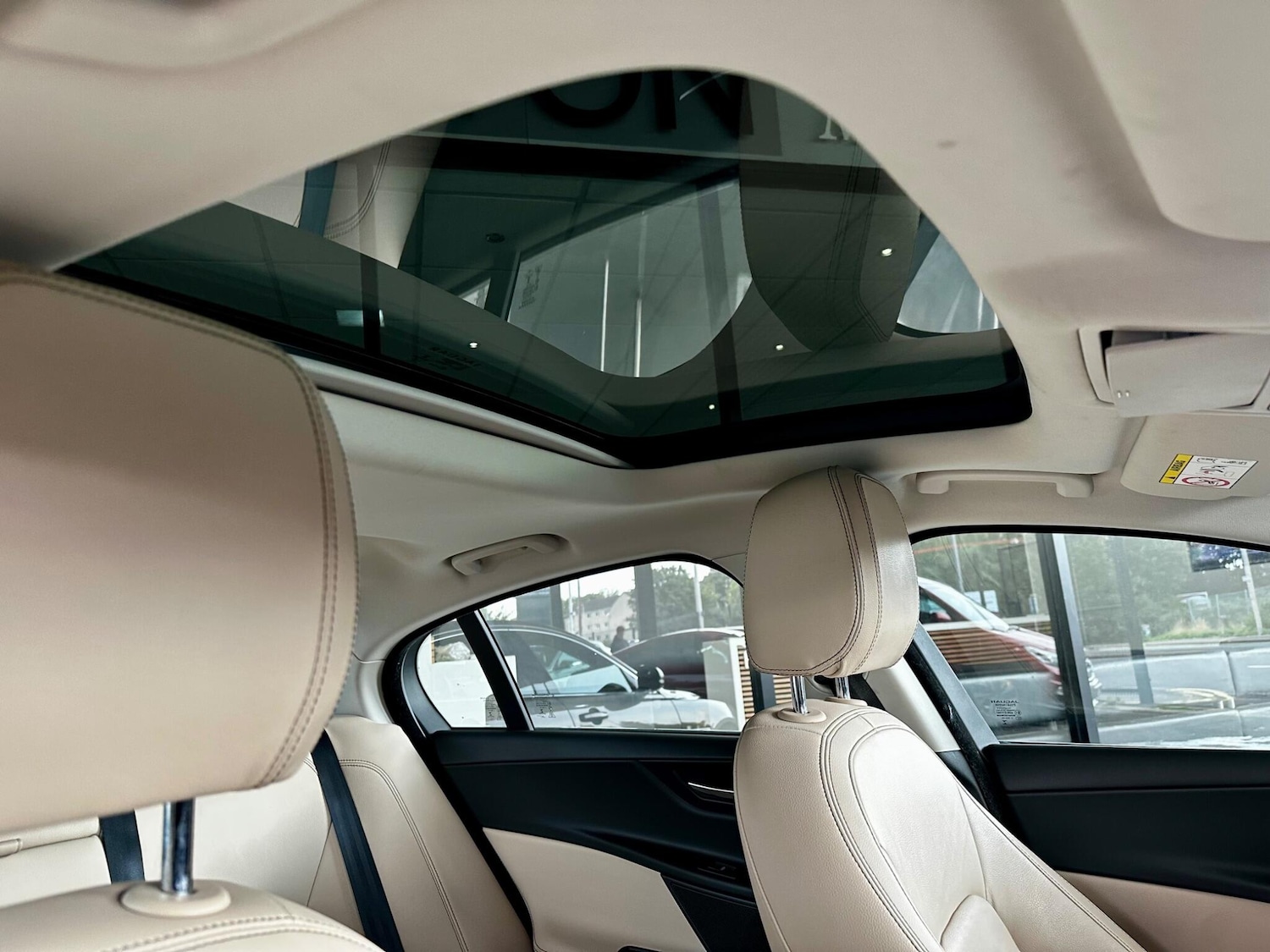 Used Jaguar XE 2015 for sale - 76137689: Photo 16