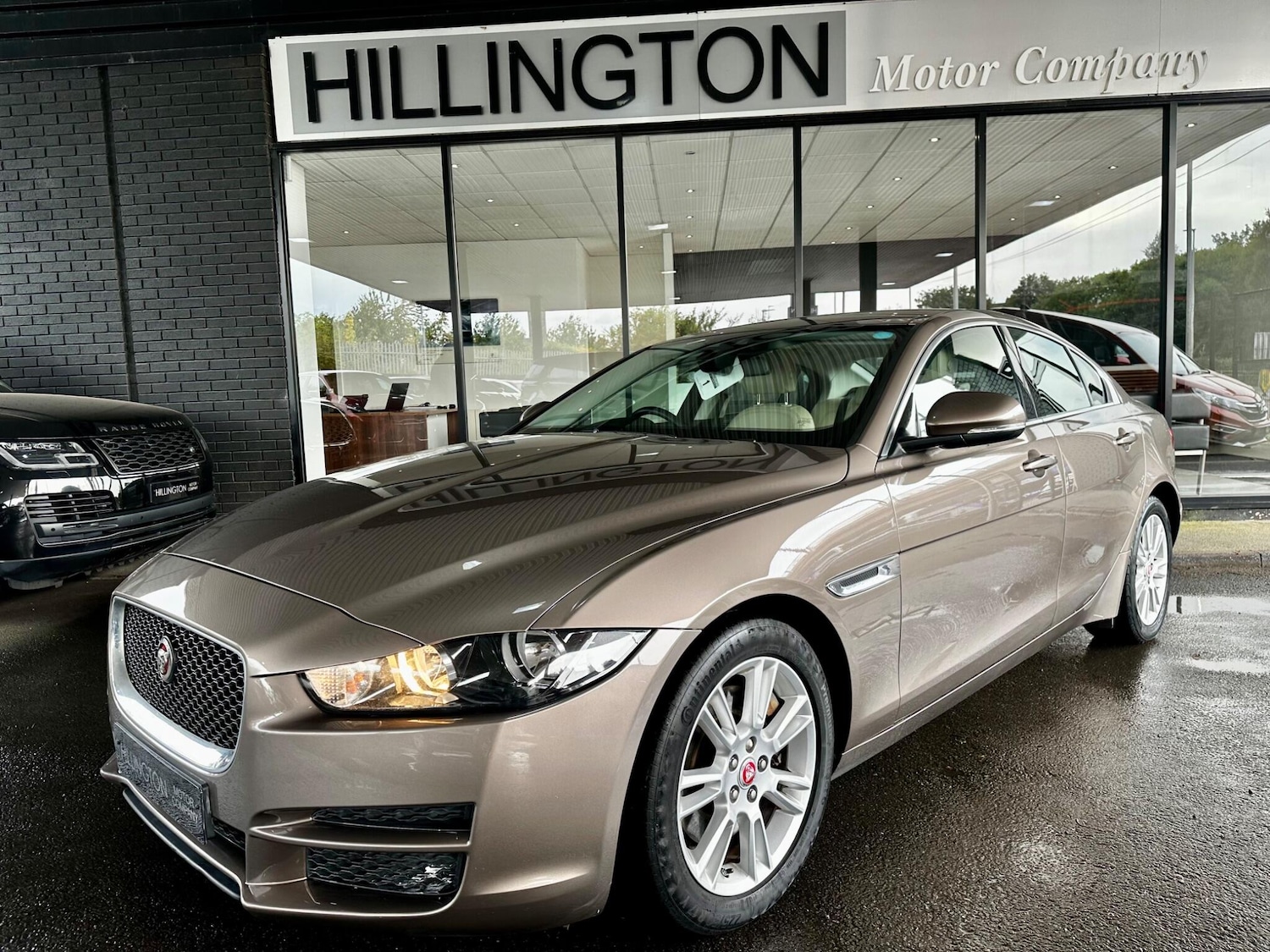 Used Jaguar XE 2015 for sale - 76137689: Photo 5