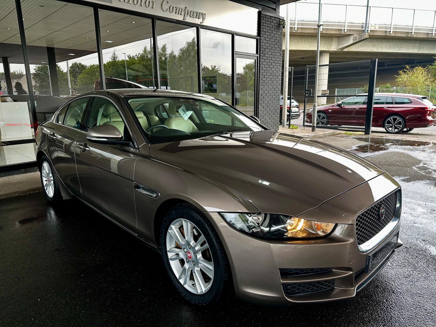 Used Jaguar XE 2015 for sale - 76137689: Photo 8