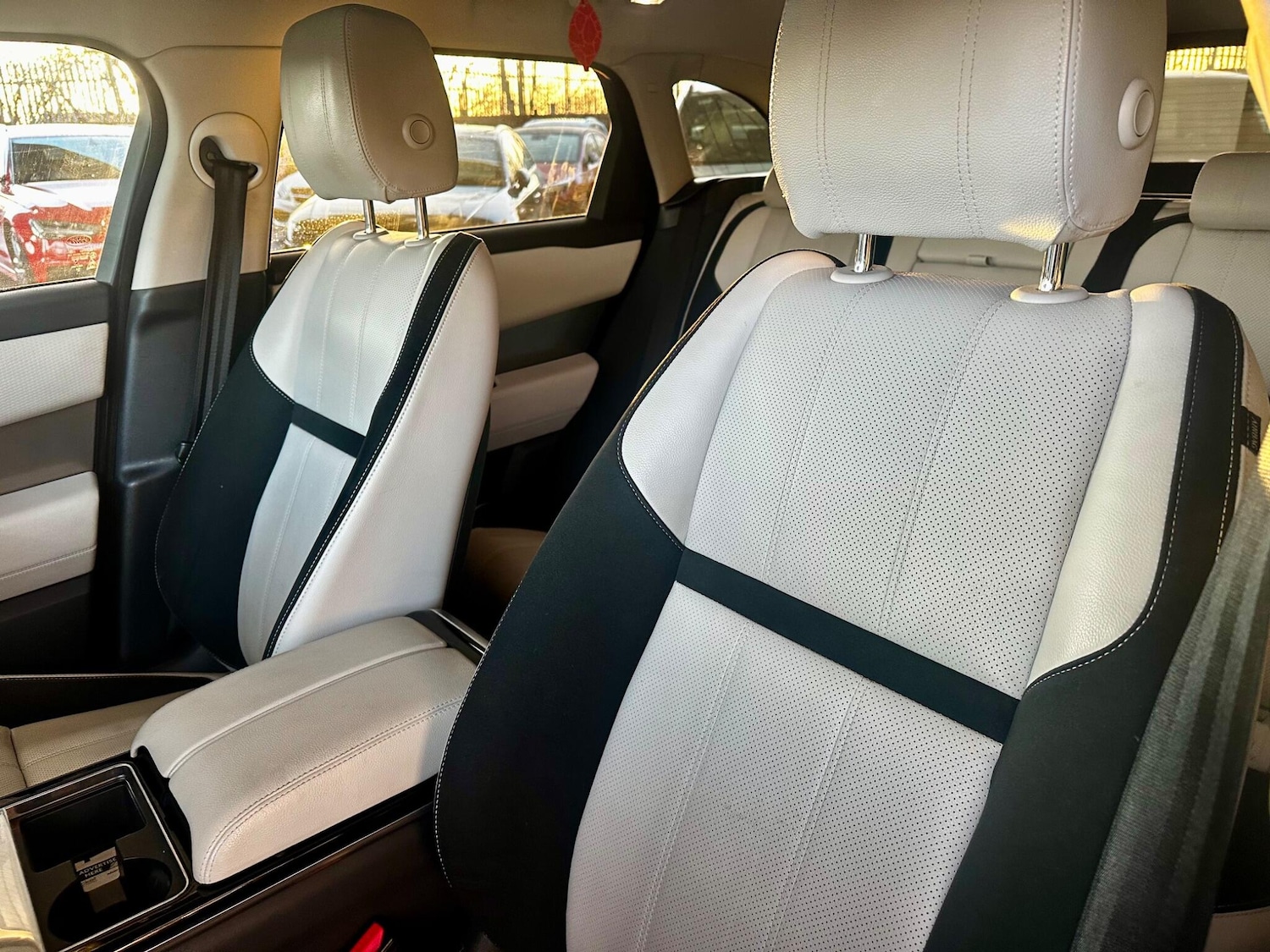 Used Land Rover Range Rover Velar 2018 for sale - 76926778: Photo 22