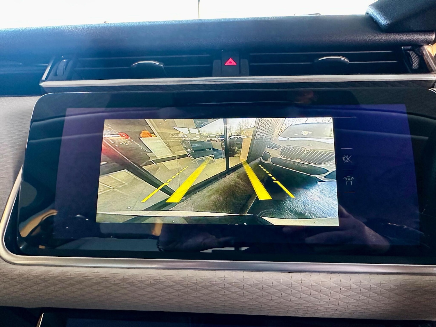 Used Land Rover Range Rover Velar 2018 for sale - 76926778: Photo 26