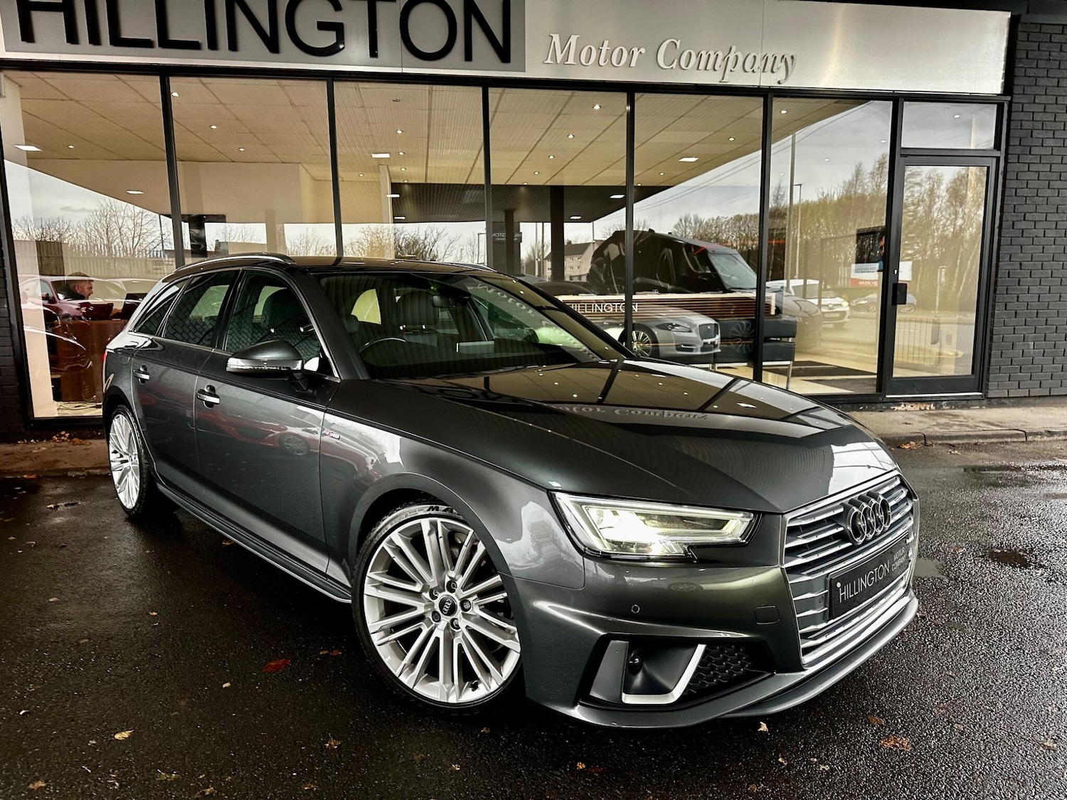 Used Audi A4 2019 for sale - 76658552: Photo 2