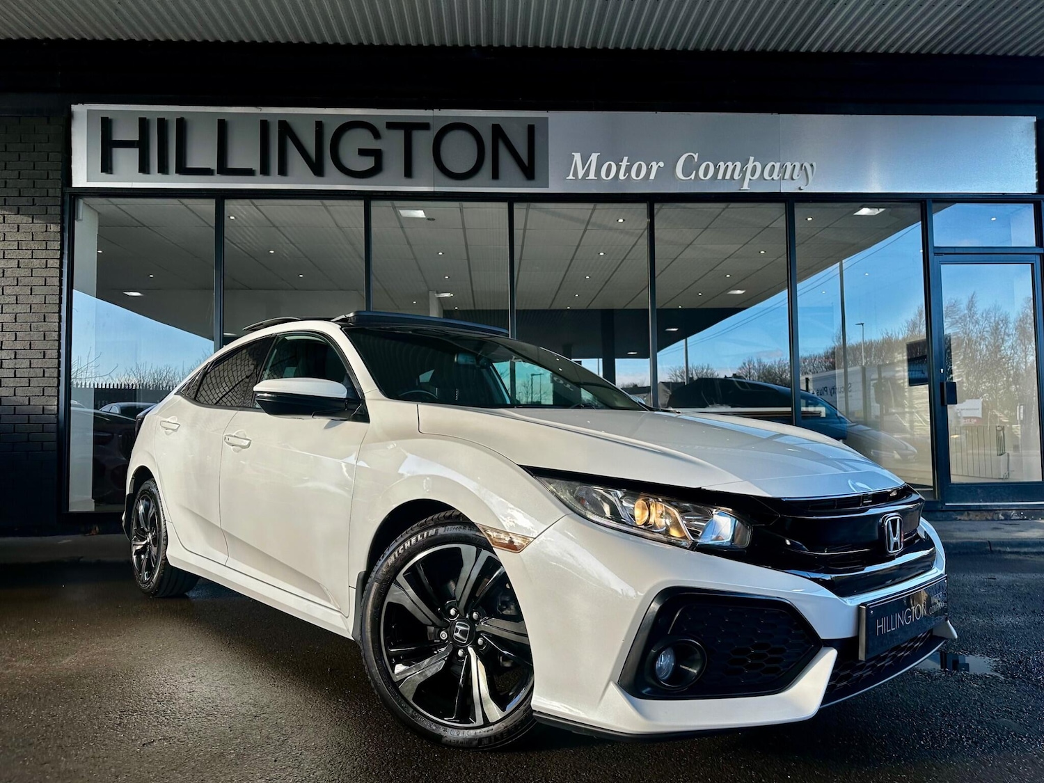 Used Honda Civic 2018 for sale - 77454843: Photo 2
