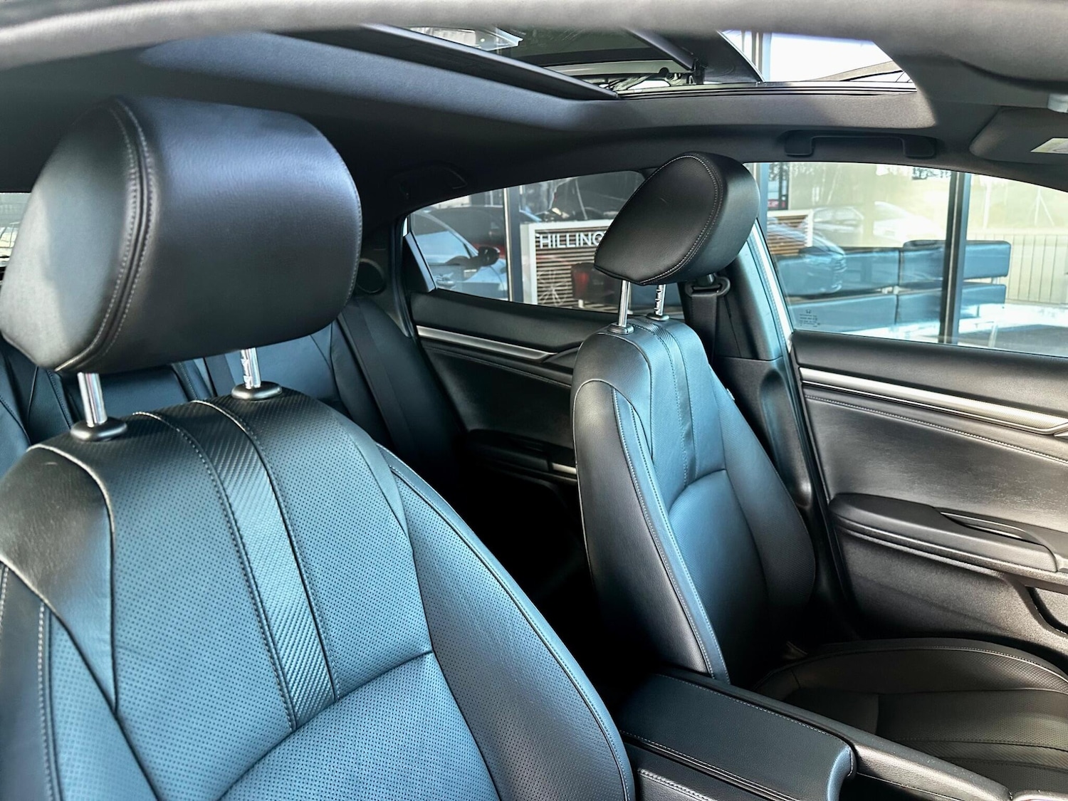 Used Honda Civic 2018 for sale - 77454843: Photo 32