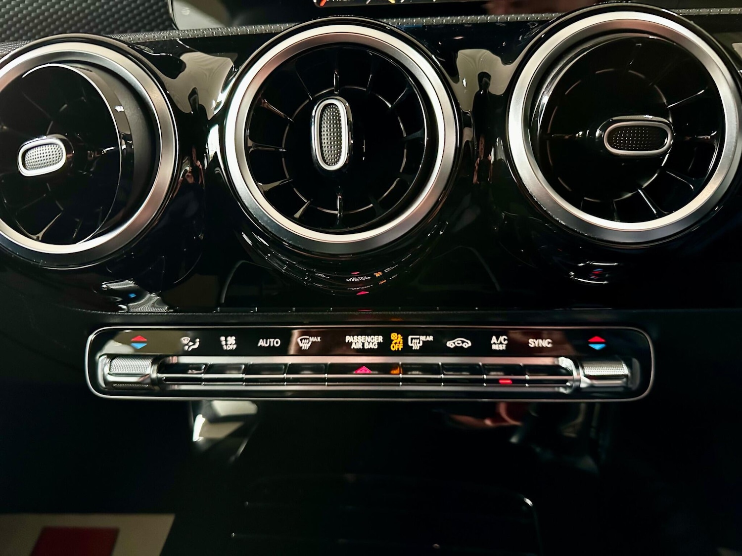 Used Mercedes-Benz A-Class 2019 for sale - 75838935: Photo 41