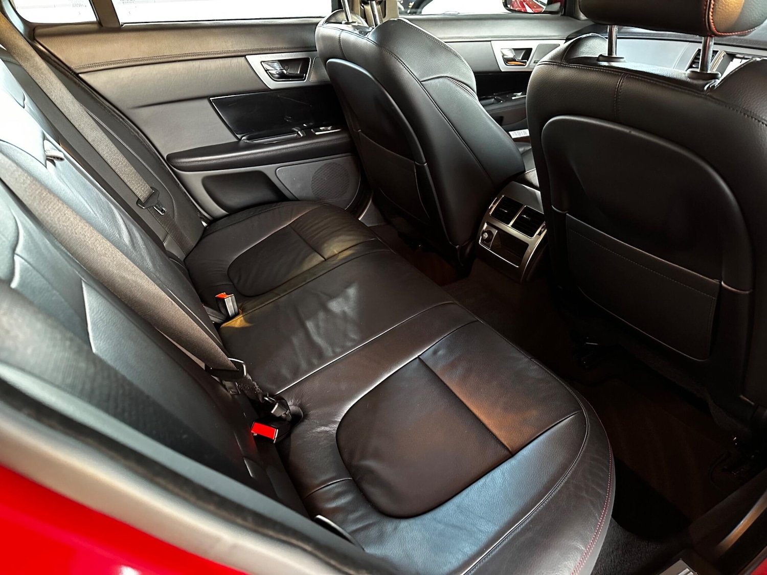 Used Jaguar XF 2015 for sale - 76633512: Photo 13