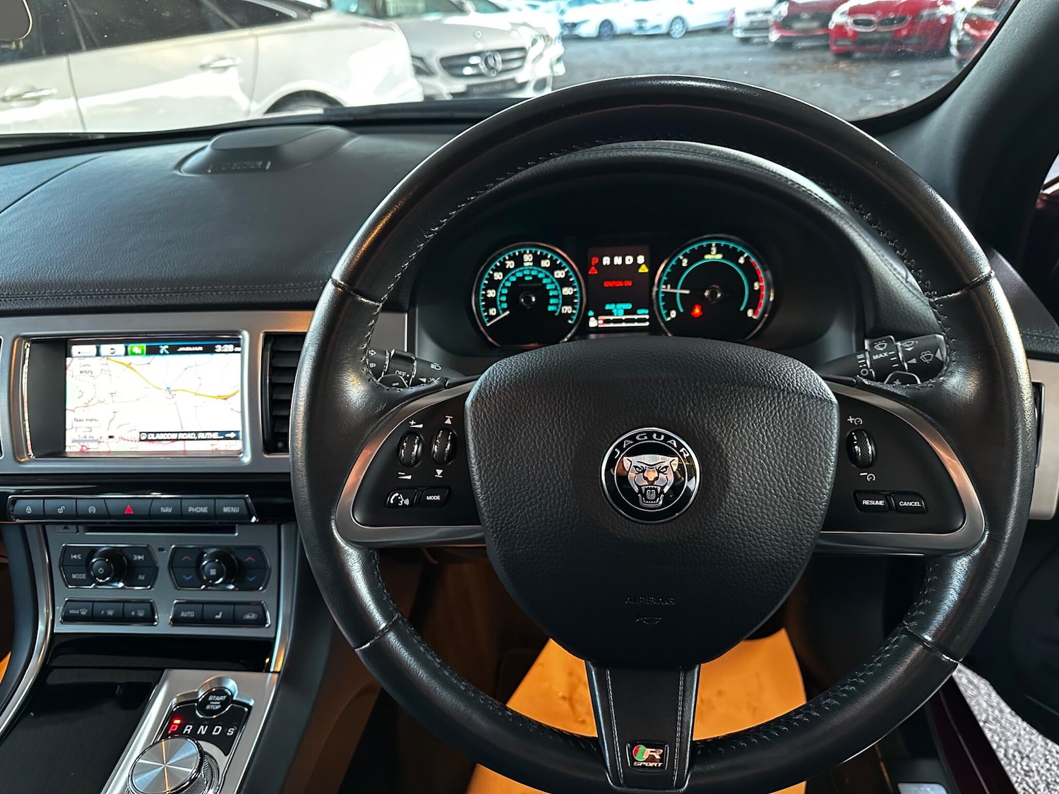 Used Jaguar XF 2015 for sale - 76633512: Photo 15