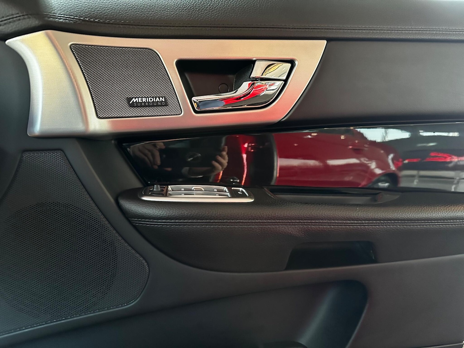 Used Jaguar XF 2015 for sale - 76633512: Photo 29