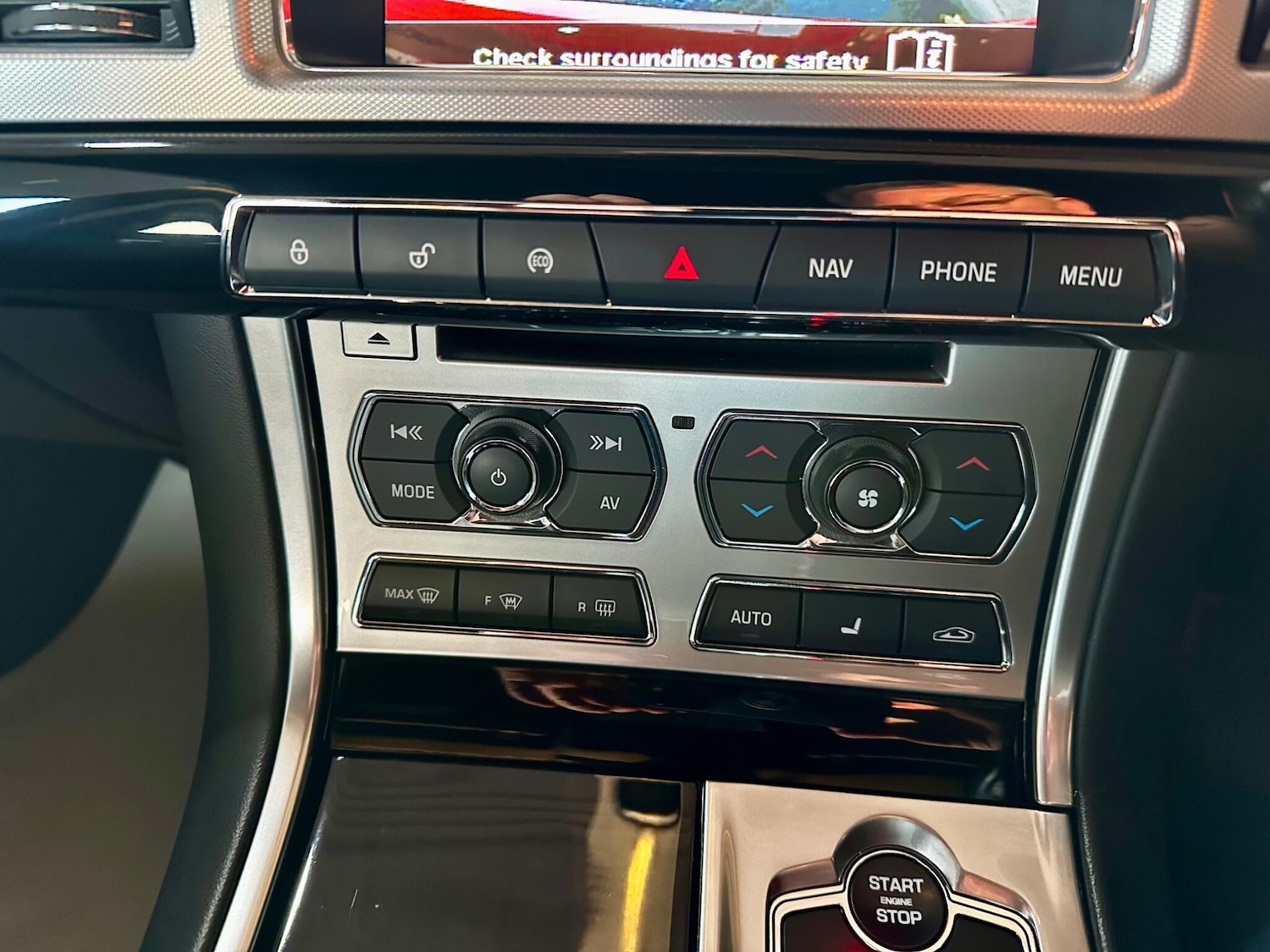 Used Jaguar XF 2015 for sale - 76633512: Photo 31